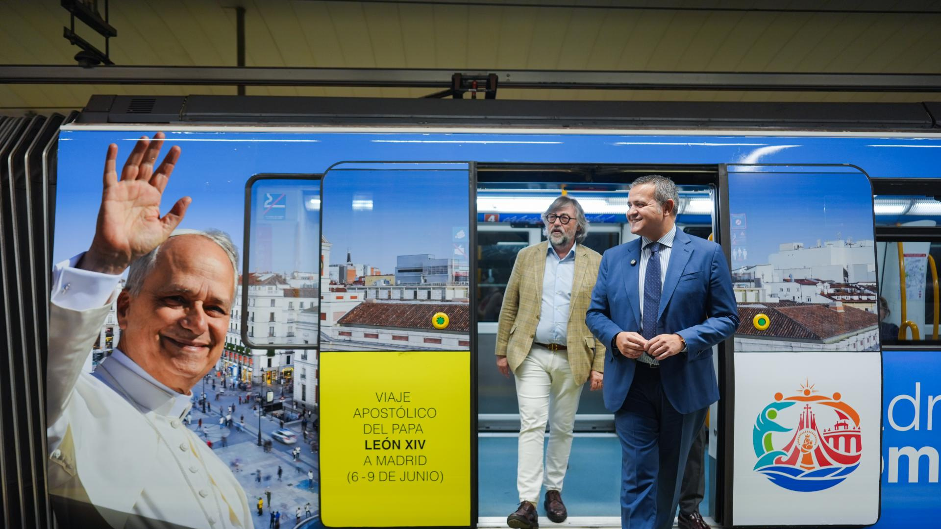Así es el tren de la Línea 4 de Metro en honor al Papa León XIV