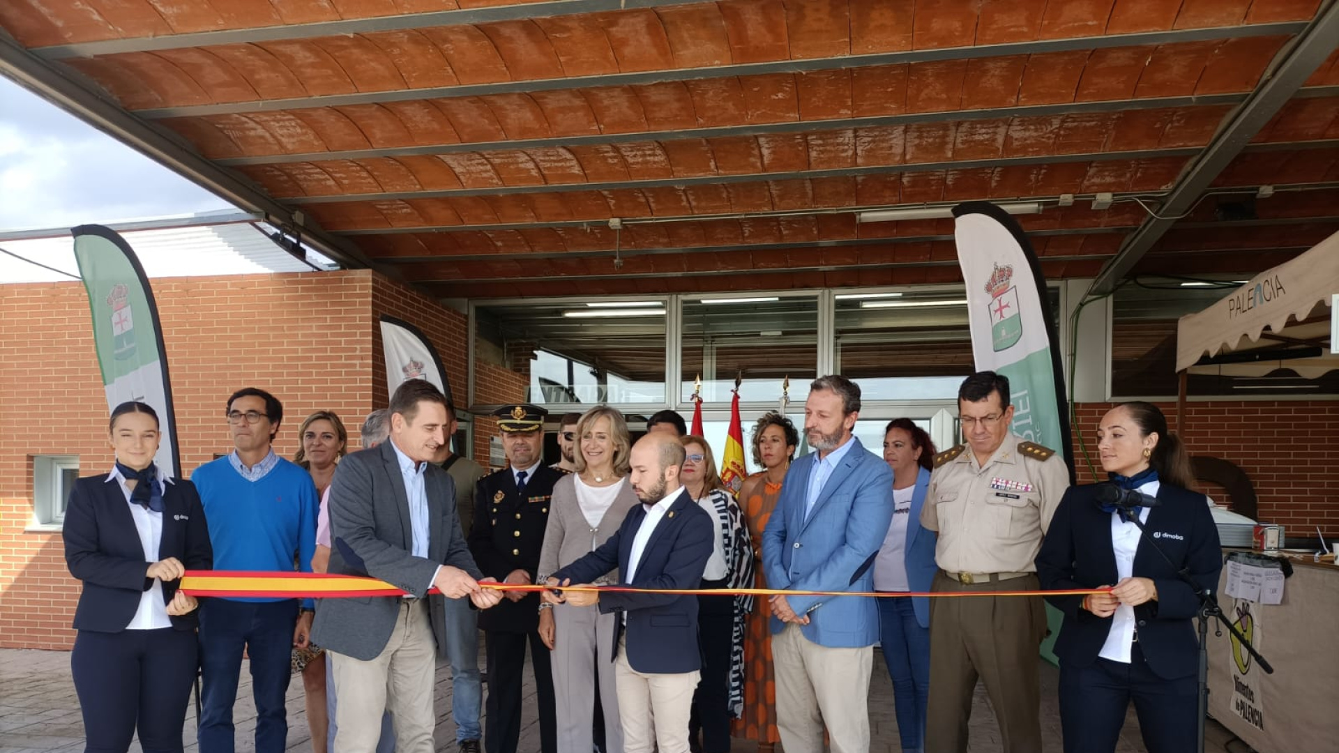 Villamuriel de Cerrato (Palencia) saca músculo con su feria y mira con esperanza el futuro de Renault