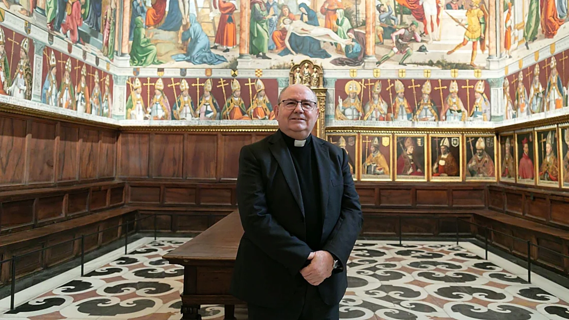 El dean de Toledo sobre el lirio de plata que ha recibido la Virgen del Sagrario: «Un reconocimiento del Santo Padre para avalar esa devoción»