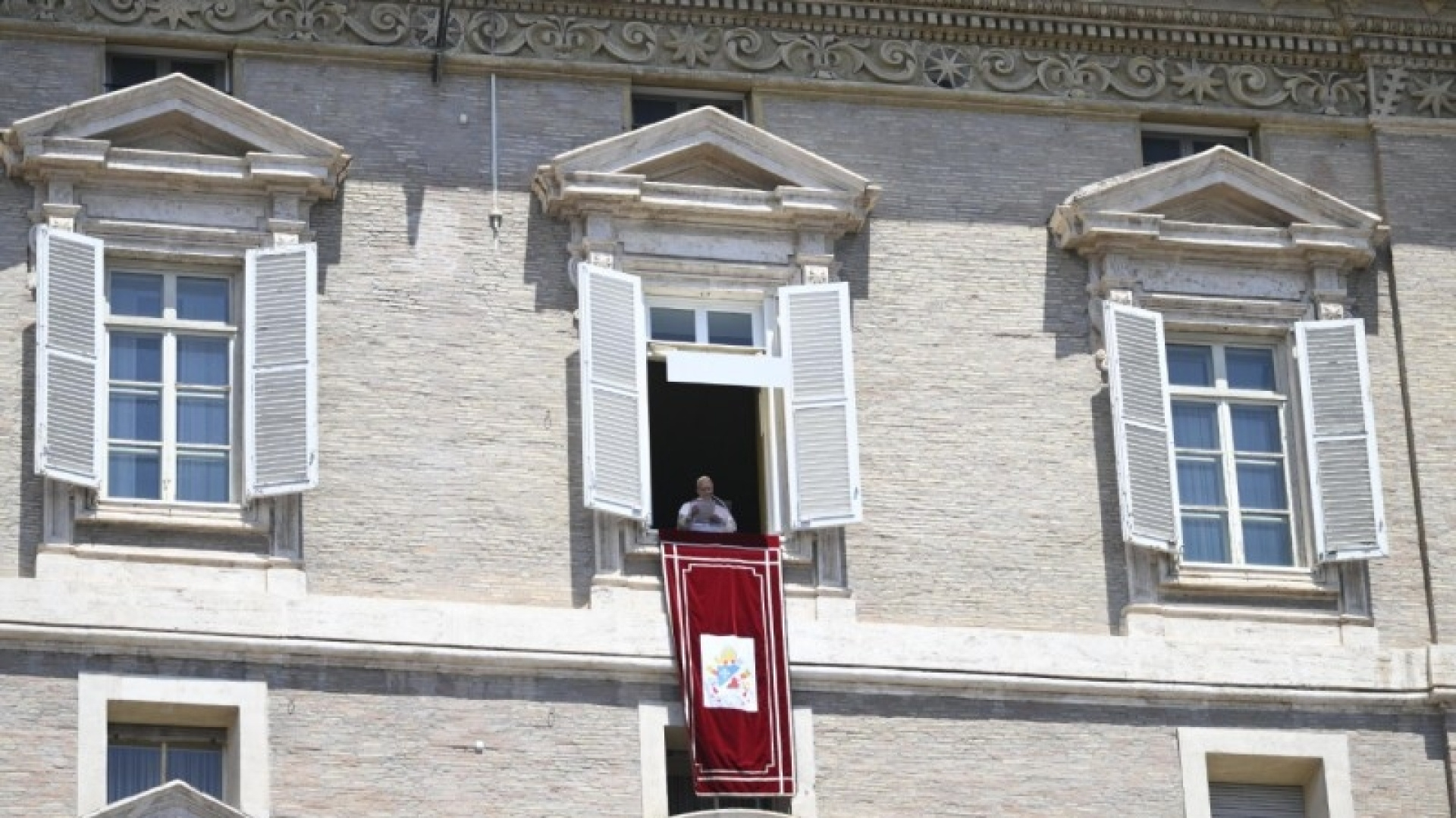 El Papa León XIV desvela en el Ángelus el misterio de la Trinidad para hallar la paz