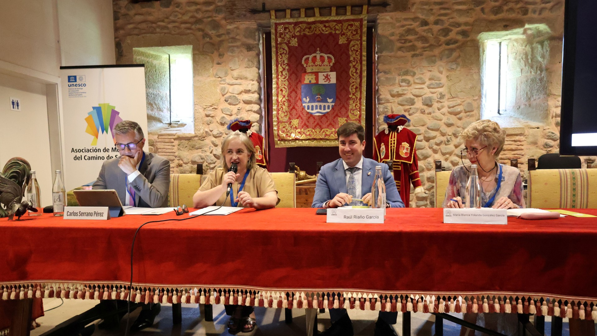 Una alcaldesa gallega al frente de la promoción del Camino Francés: Olga Iglesias es proclamada presidenta de la AMCS