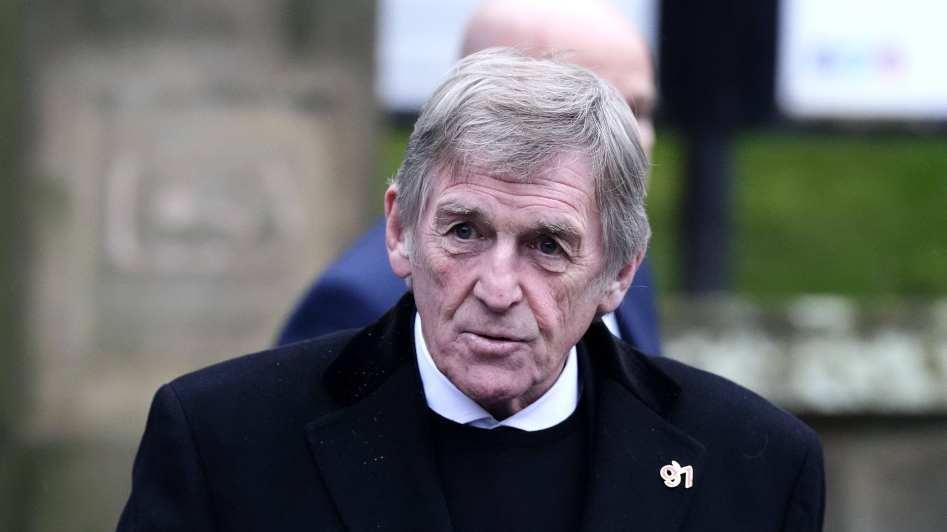 Sir Kenny Dalglish, leyenda del Liverpool, anuncia que tiene cáncer