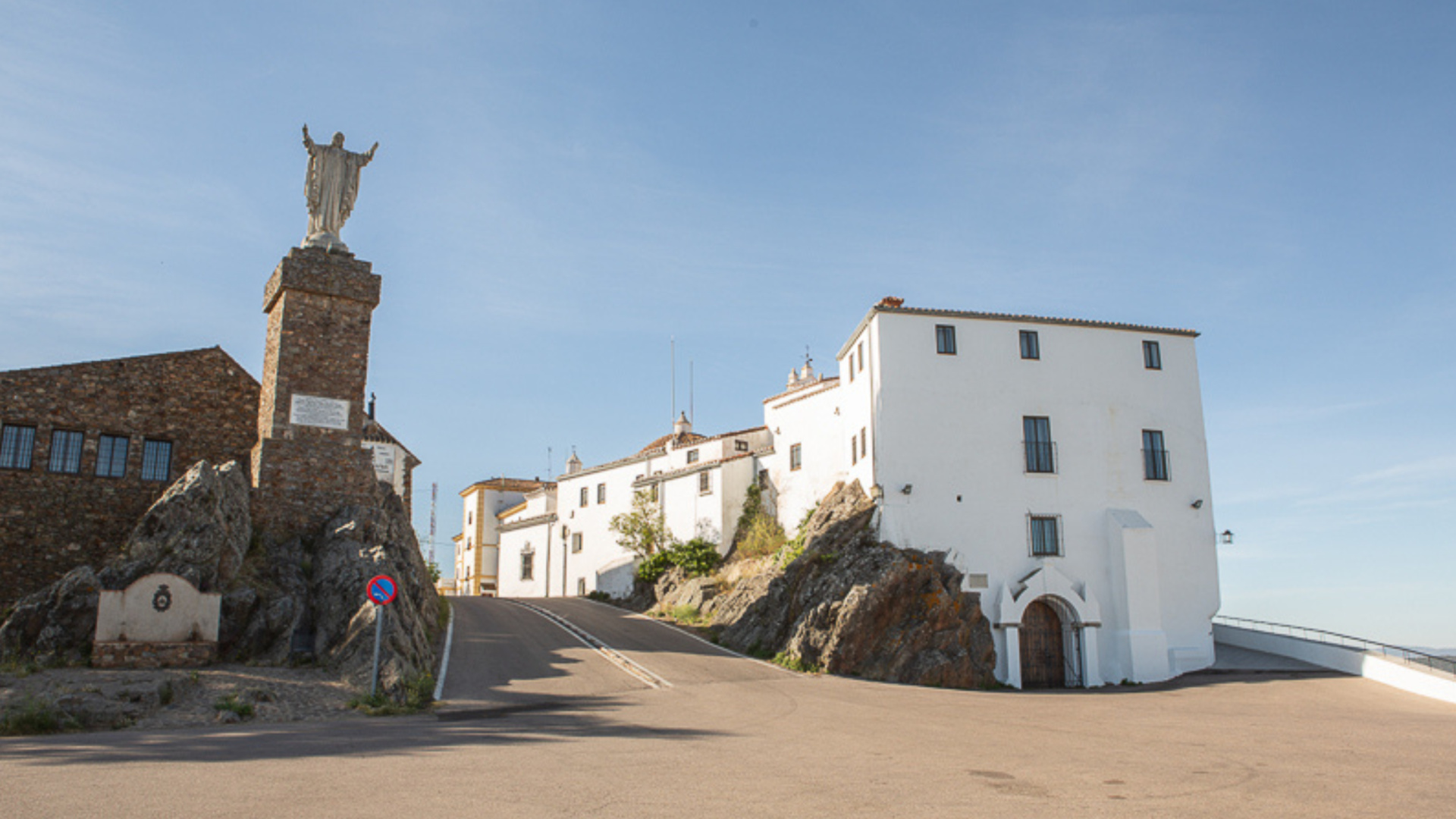 La Junta de Extremadura invierte casi 100.000 euros para renovar el Santuario de la Virgen de la Montaña