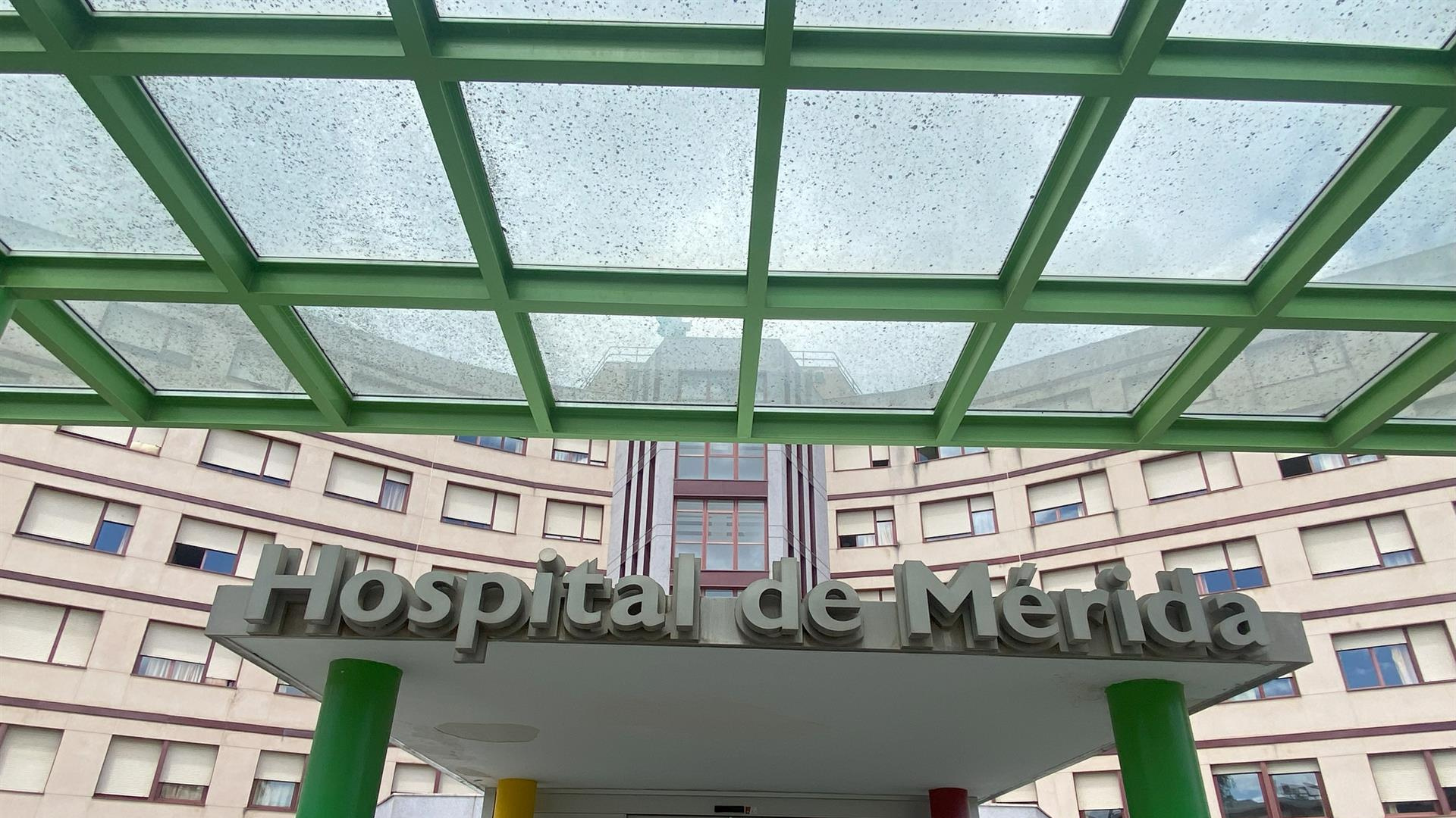 Siete heridos en una colisión entre una furgoneta y un coche en Almendralejo