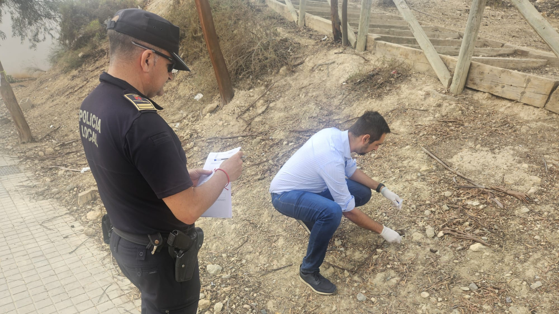 Huércal de Almería acorrala a los dueños incívicos con el ADN de sus perros