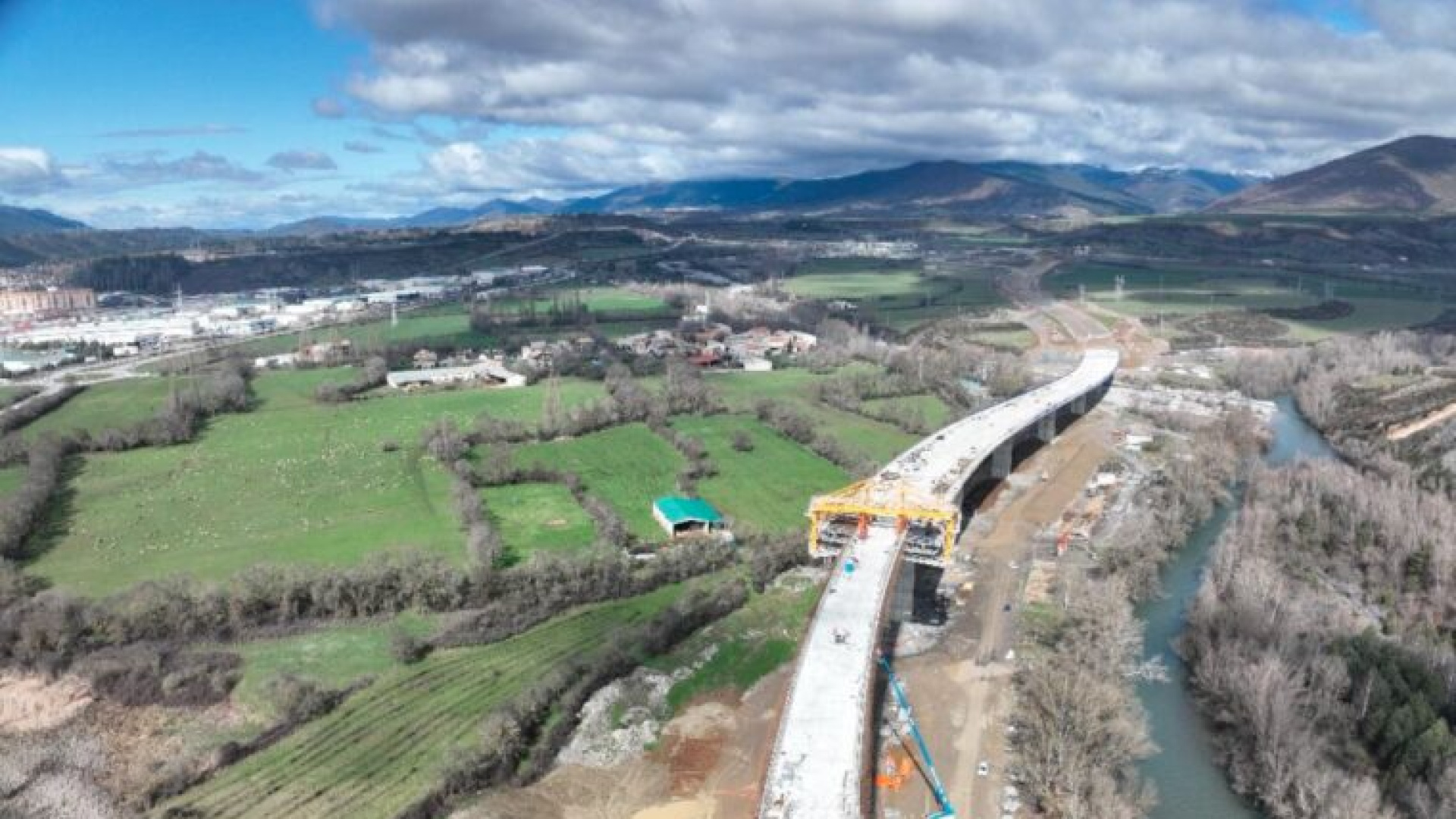 Sallent de Gállego llama a la movilización para exigir el fin de las obras de la variante de Sabiñánigo: 