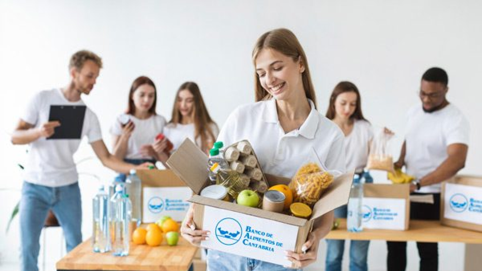 La Recogida de Primavera del Banco de Alimentos arranca con éxito y piden ayuda para la clasificación en Tanos: 