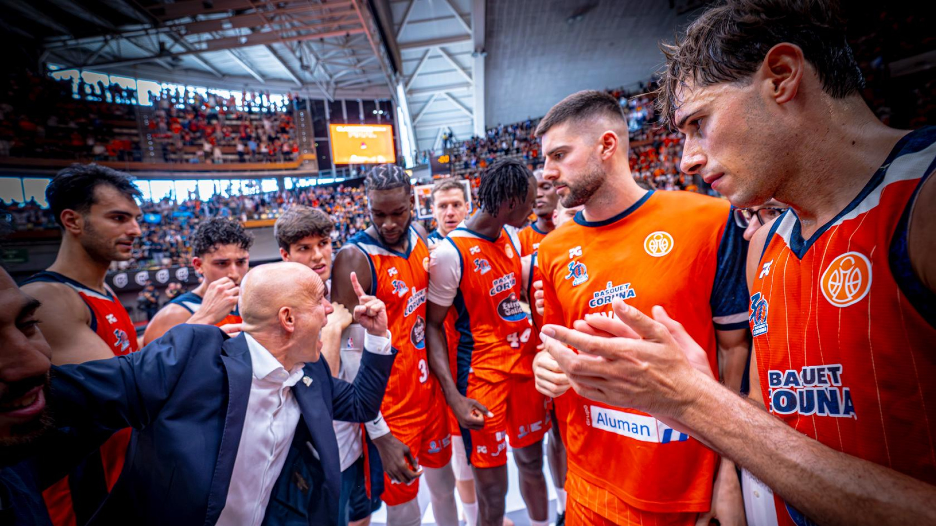 El Leyma Coruña regresa a la Liga ACB tras remontarle 15 pun