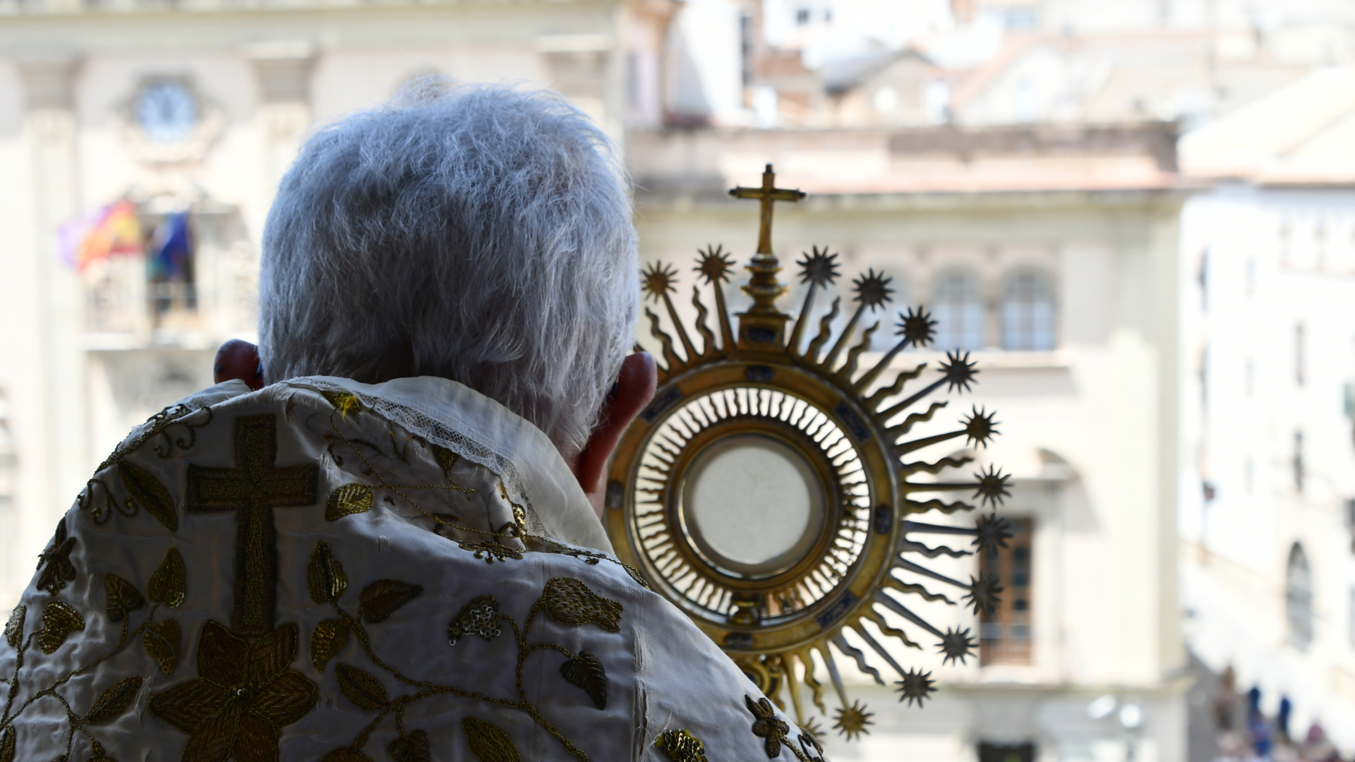Jaén se vuelca en las calles para celebrar el Corpus Christi y el Día de la Caridad