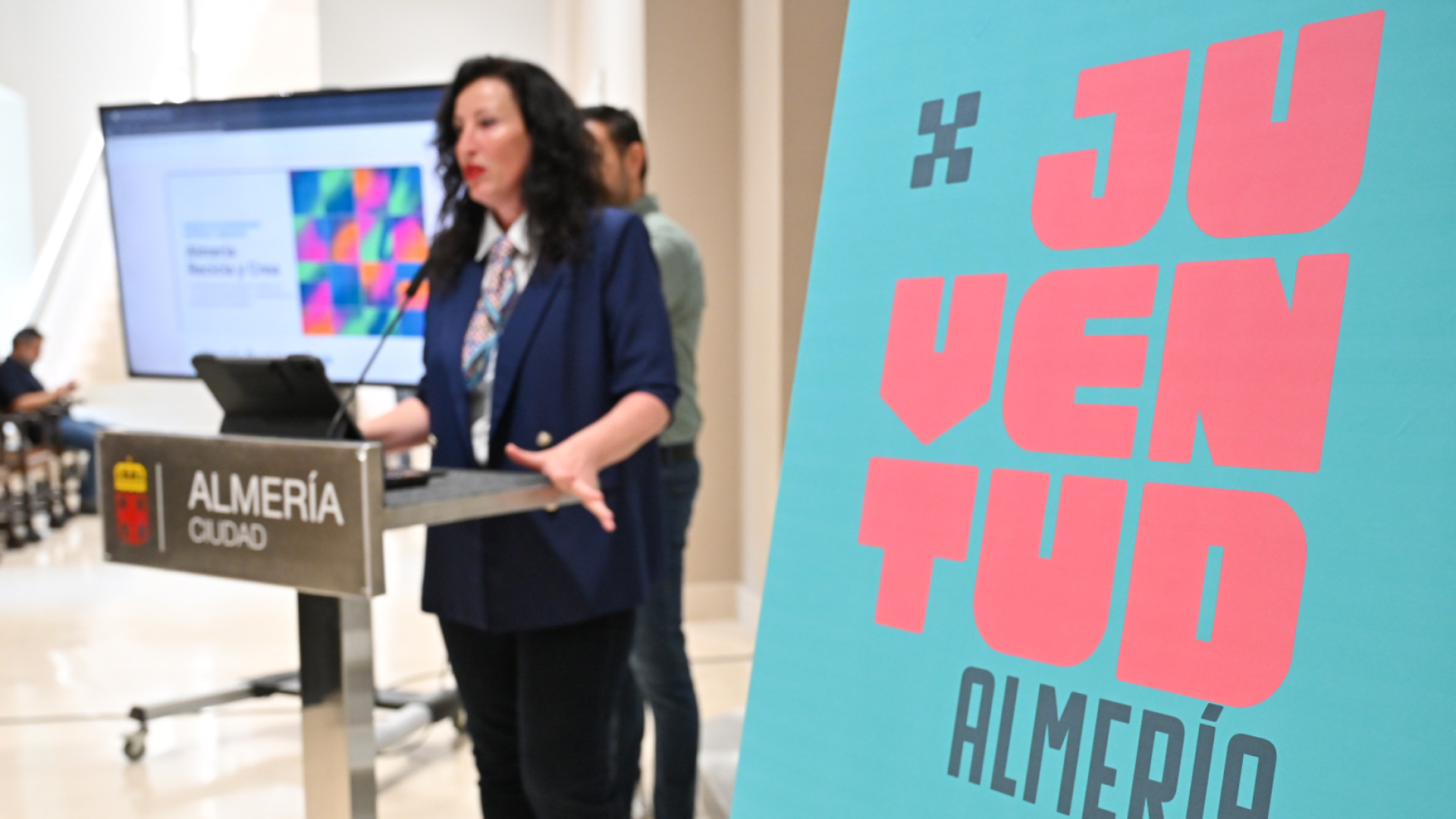 Almería estrena una web para conectar con sus jóvenes y pote