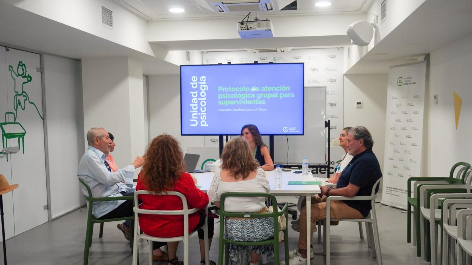 La Asociación Contra el Cáncer en Sevilla refuerza el apoyo 