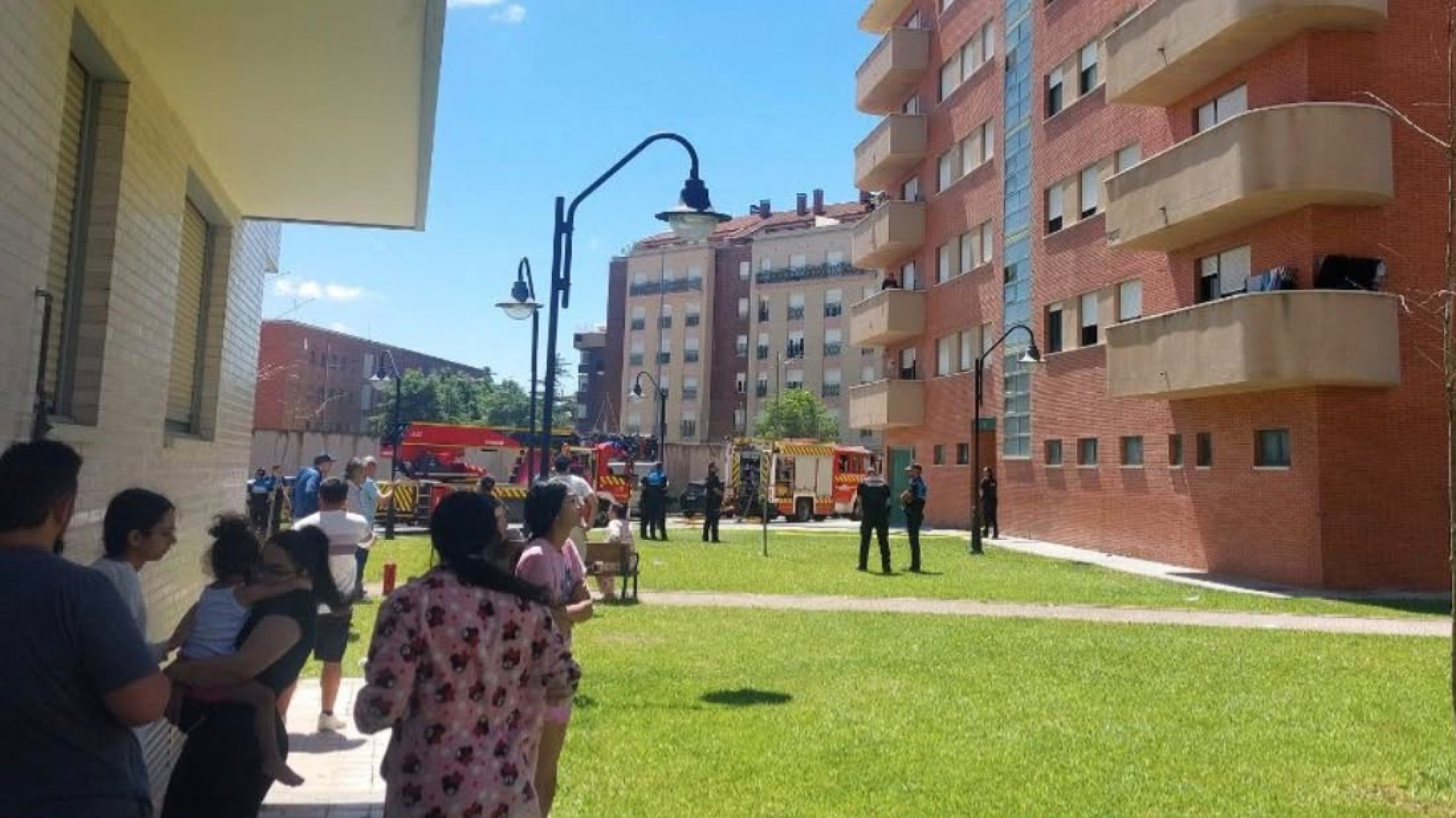 Un incendio en una vivienda detrás del cuartel de la Guardia