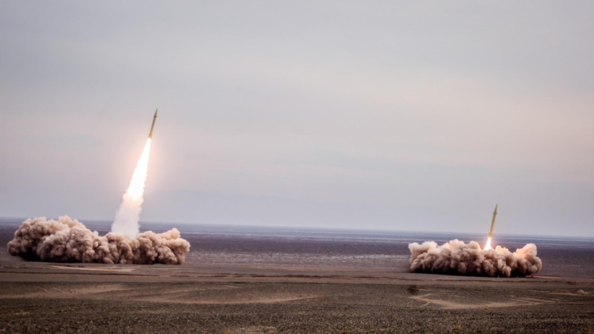 Irán anuncia ataques contra bases de EEUU en Bahré