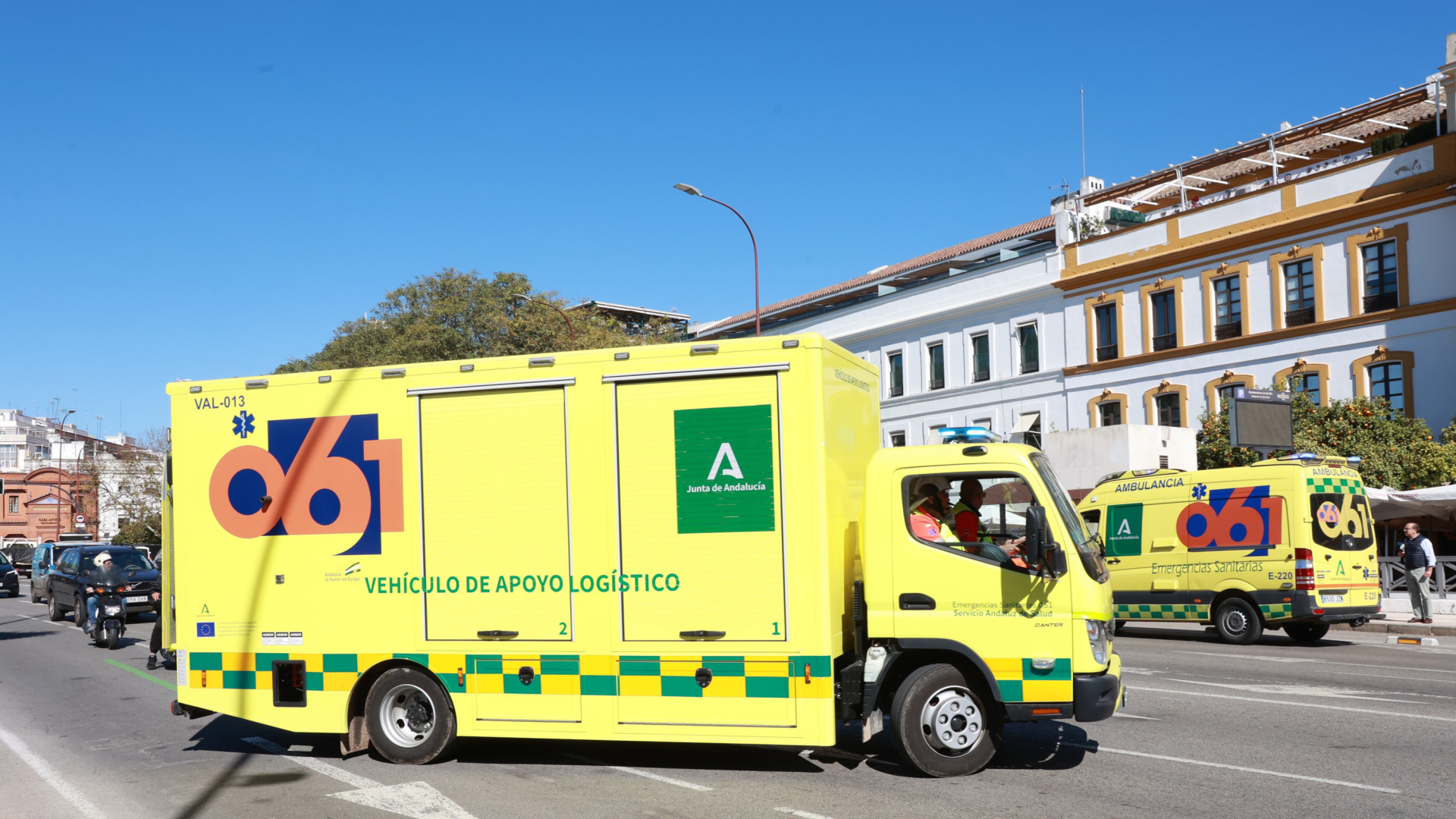 Muere un conductor tras caer su vehículo al canal 
