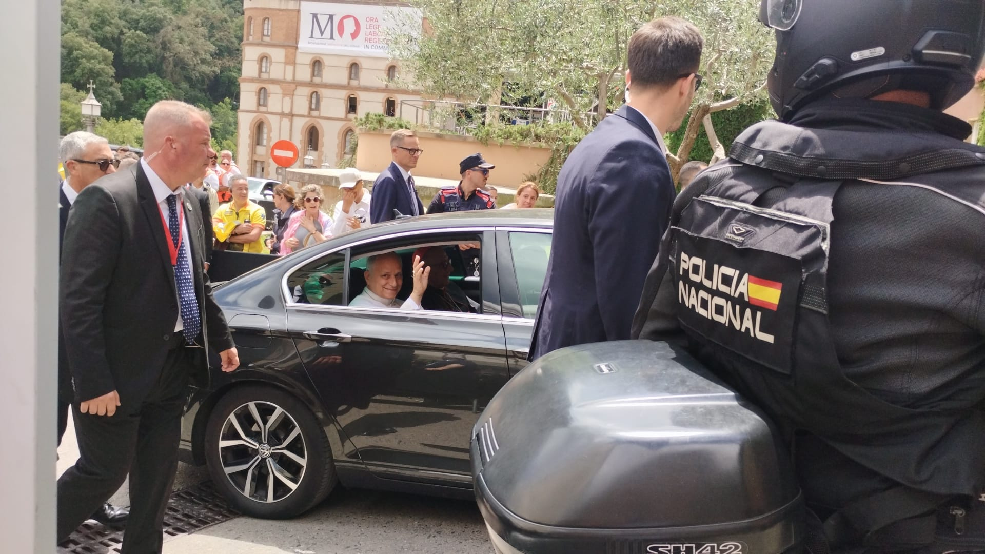 El Papa bendice, en pleno directo, a Pilar García 