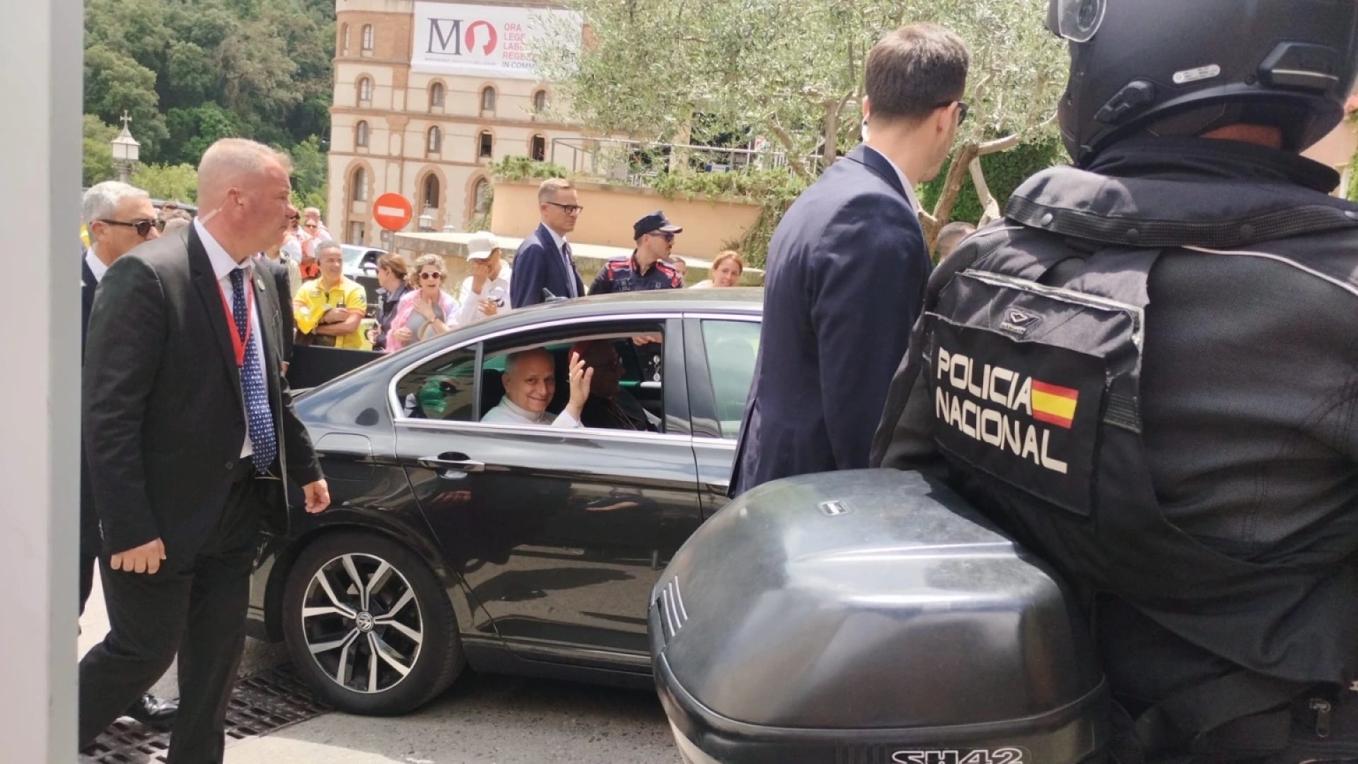 El Papa bendice, en pleno directo, a Pilar García 