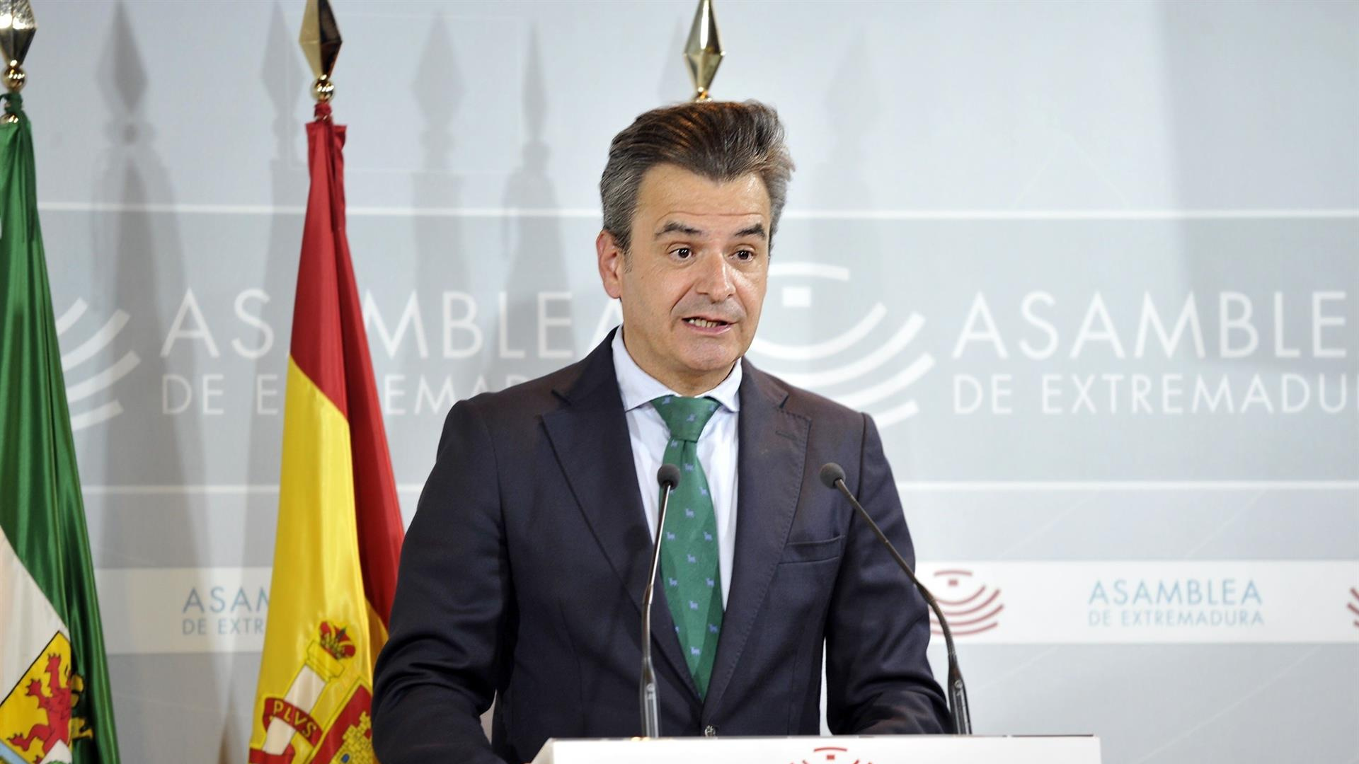 El secretario general de Agricultura, sobre la obr