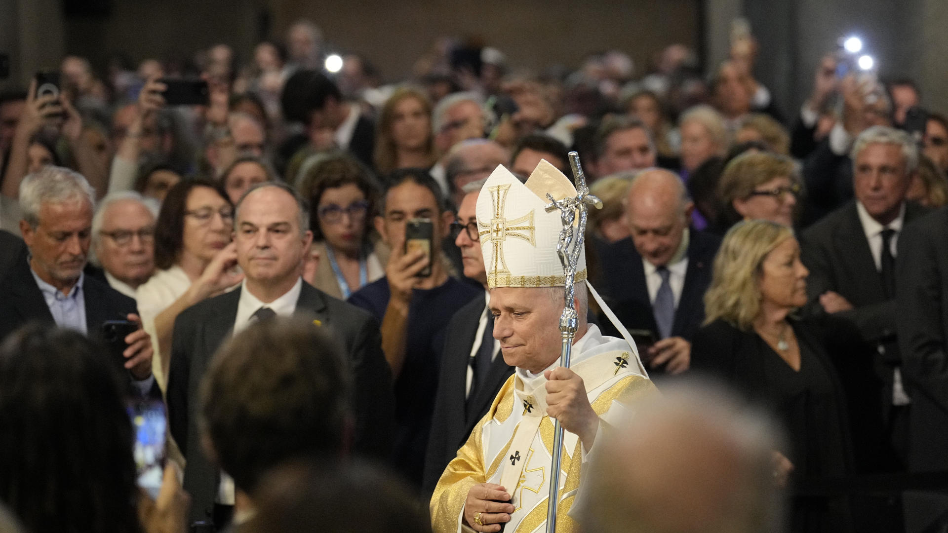 El Papa 'alza la mirada' en su Homilía en la Sagra