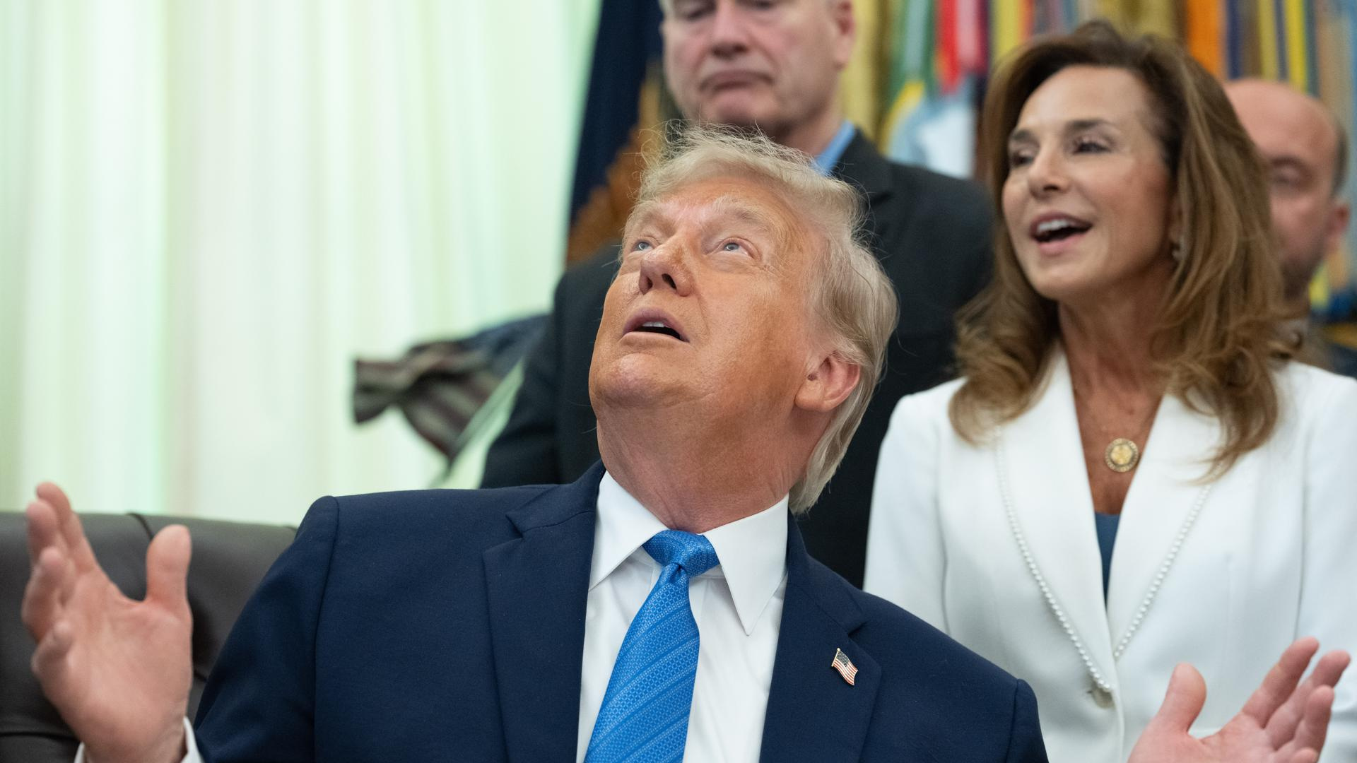 Donald Trump anuncia un principio de acuerdo con Irán y susp