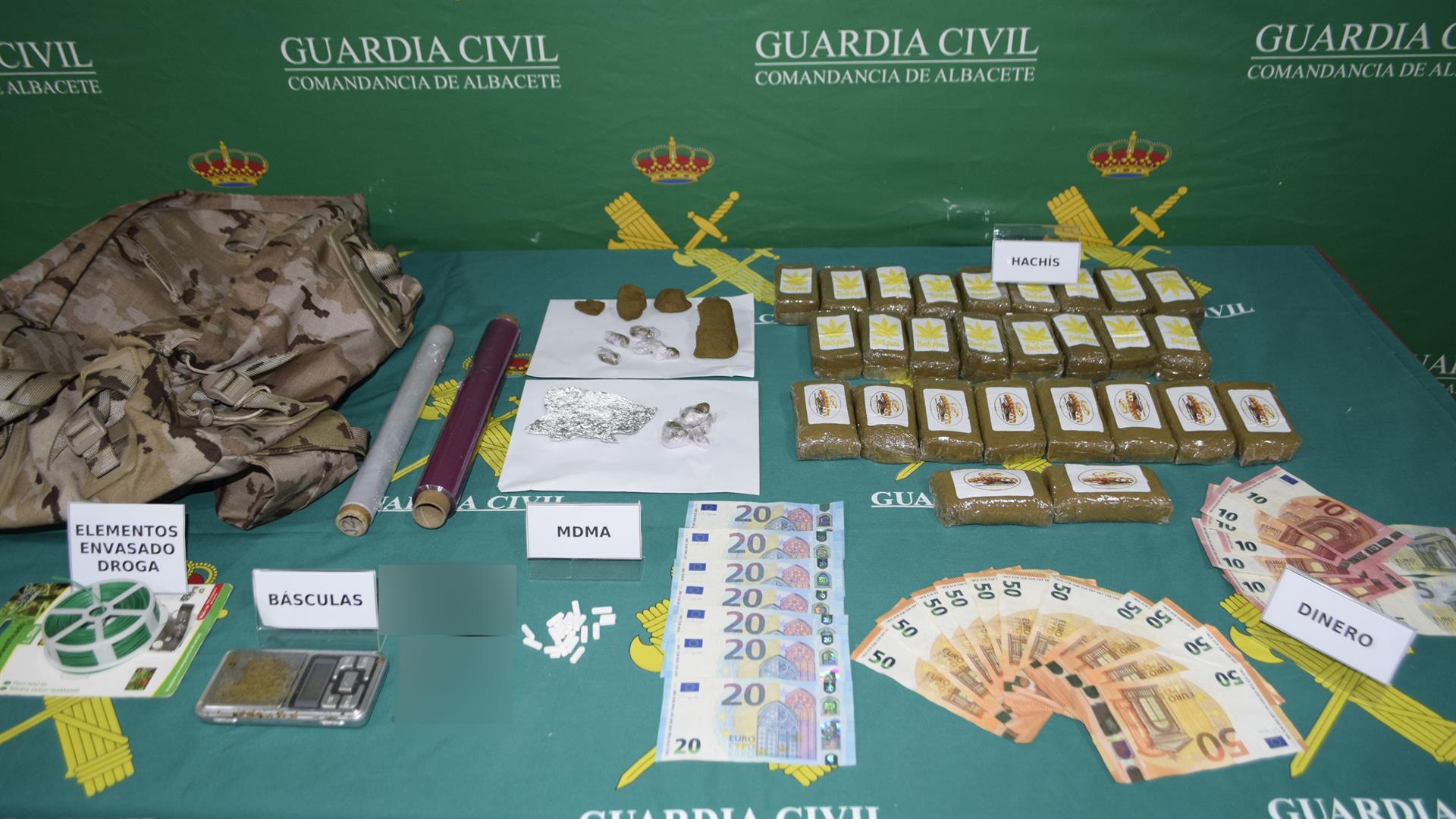 Cierran dos narcopisos en Almansa: vendían droga a menores d