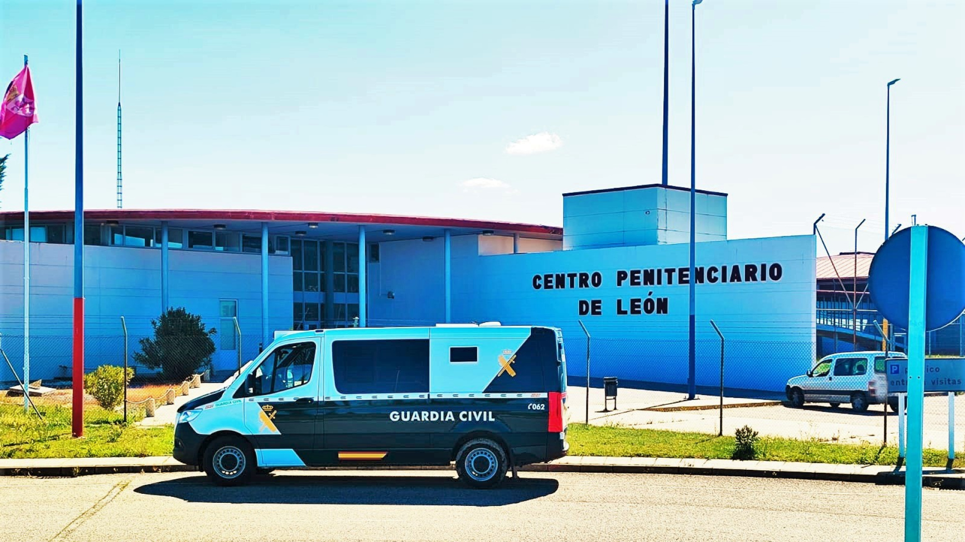 Un preso agrede a cuatro funcionarios en León: "la cárcel es