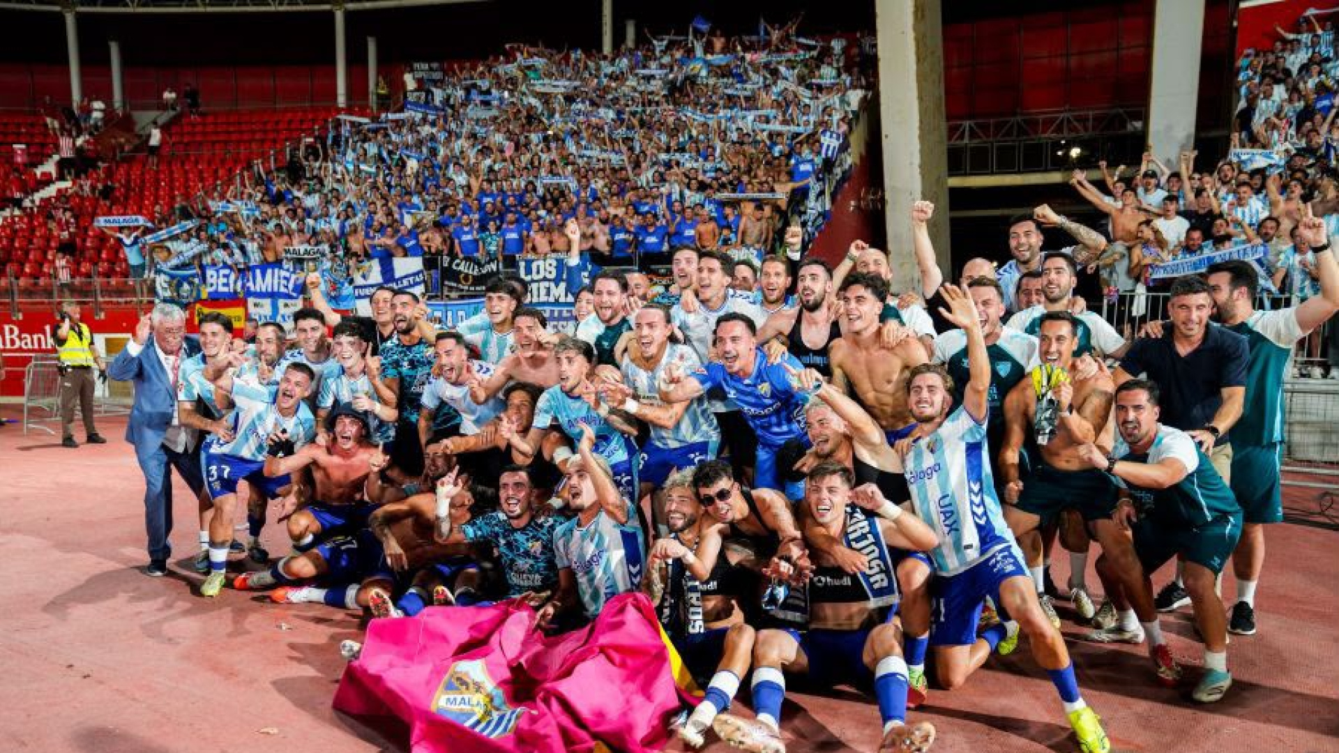 EL MÁLAGA VUELVE A PRIMERA DIVISIÓN: Así te hemos cantado en COPE los goles de Chupe y Larrubia (1-2)