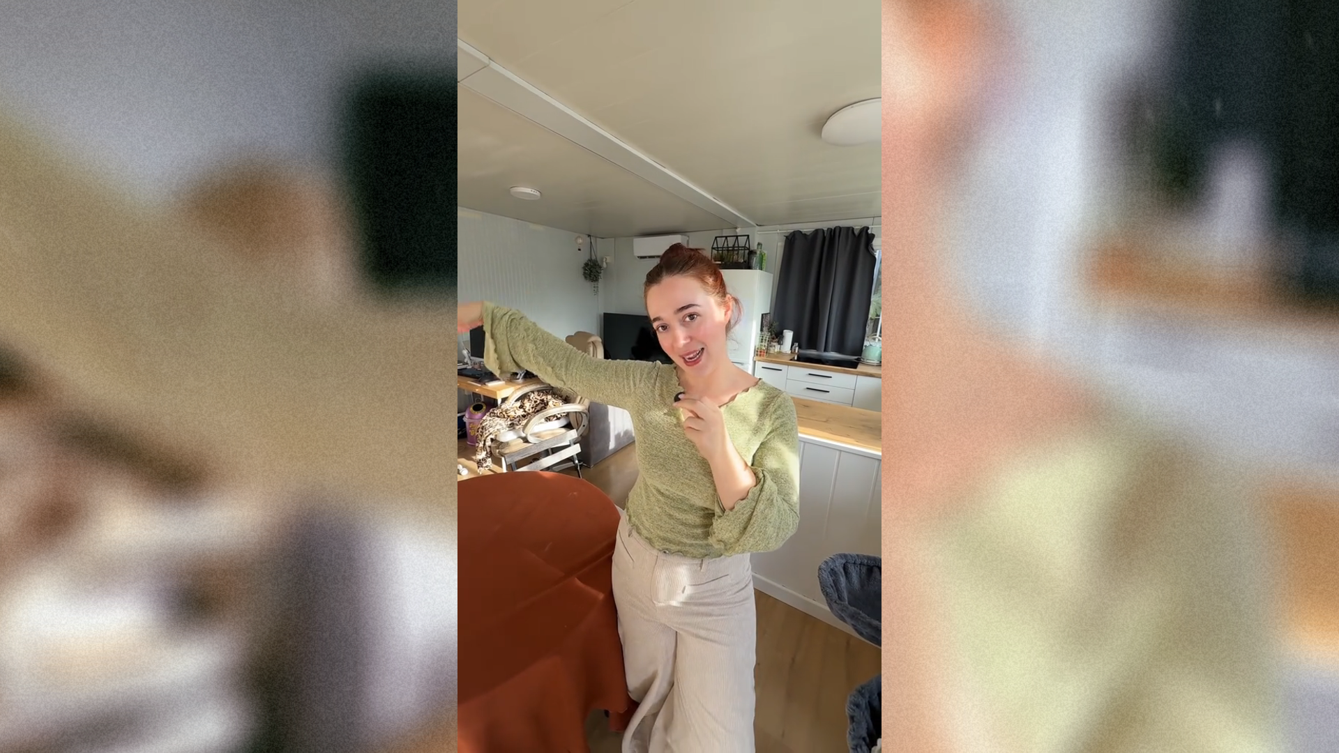 Esther: "Vivo en una casa prefabricada que me costó 19.000 euros, aunque después tuve que poner el tejado y la estructura de abajo, que fueron otros 5.000 euros"