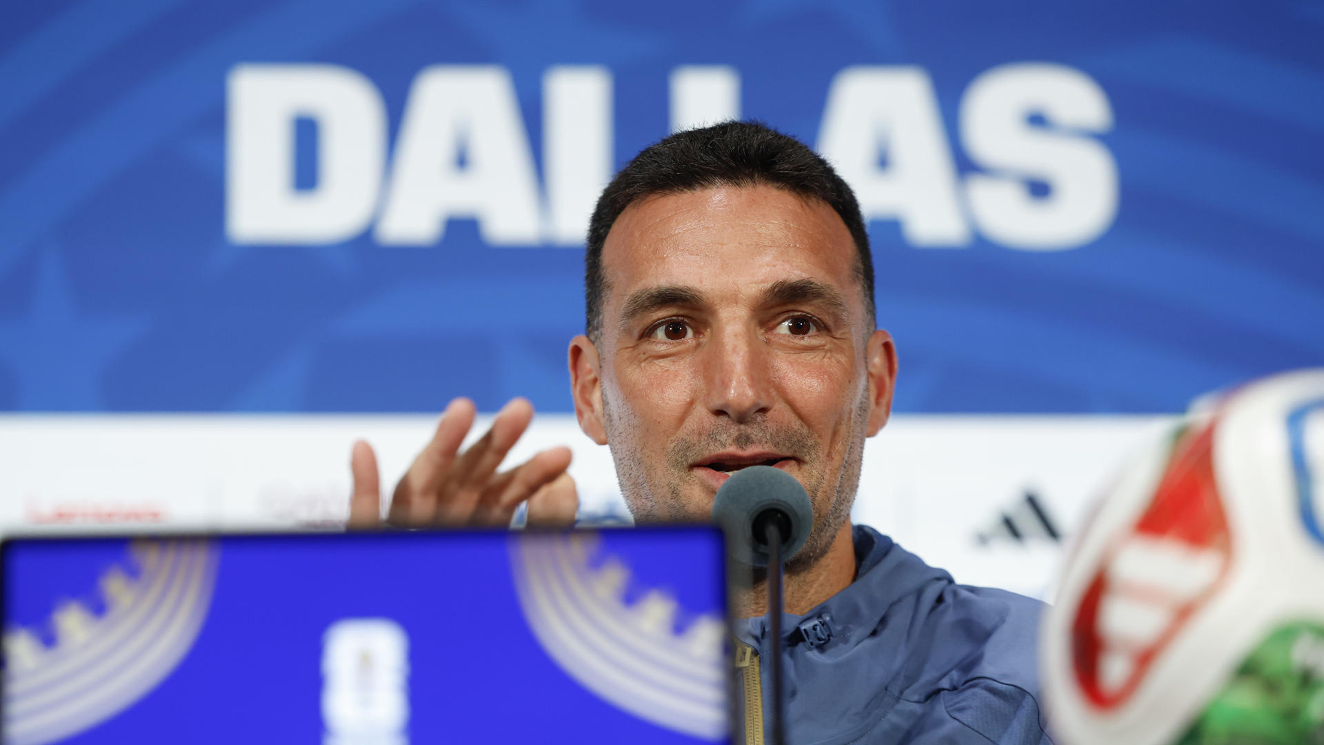 Scaloni confirma la suplencia de Messi contra Jordania: "Empezará desde el banquillo"