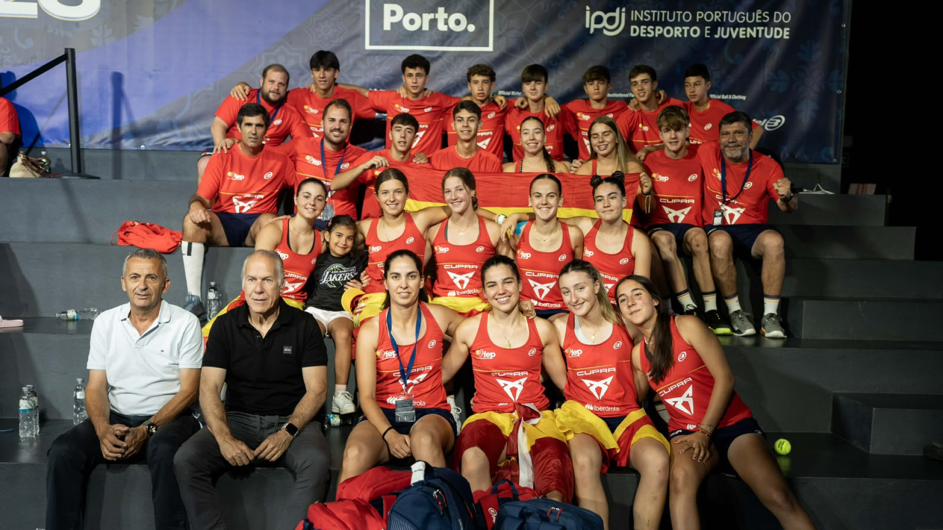 España arrasa en el Europeo júnior y confirma que el relevo del pádel ya está preparado