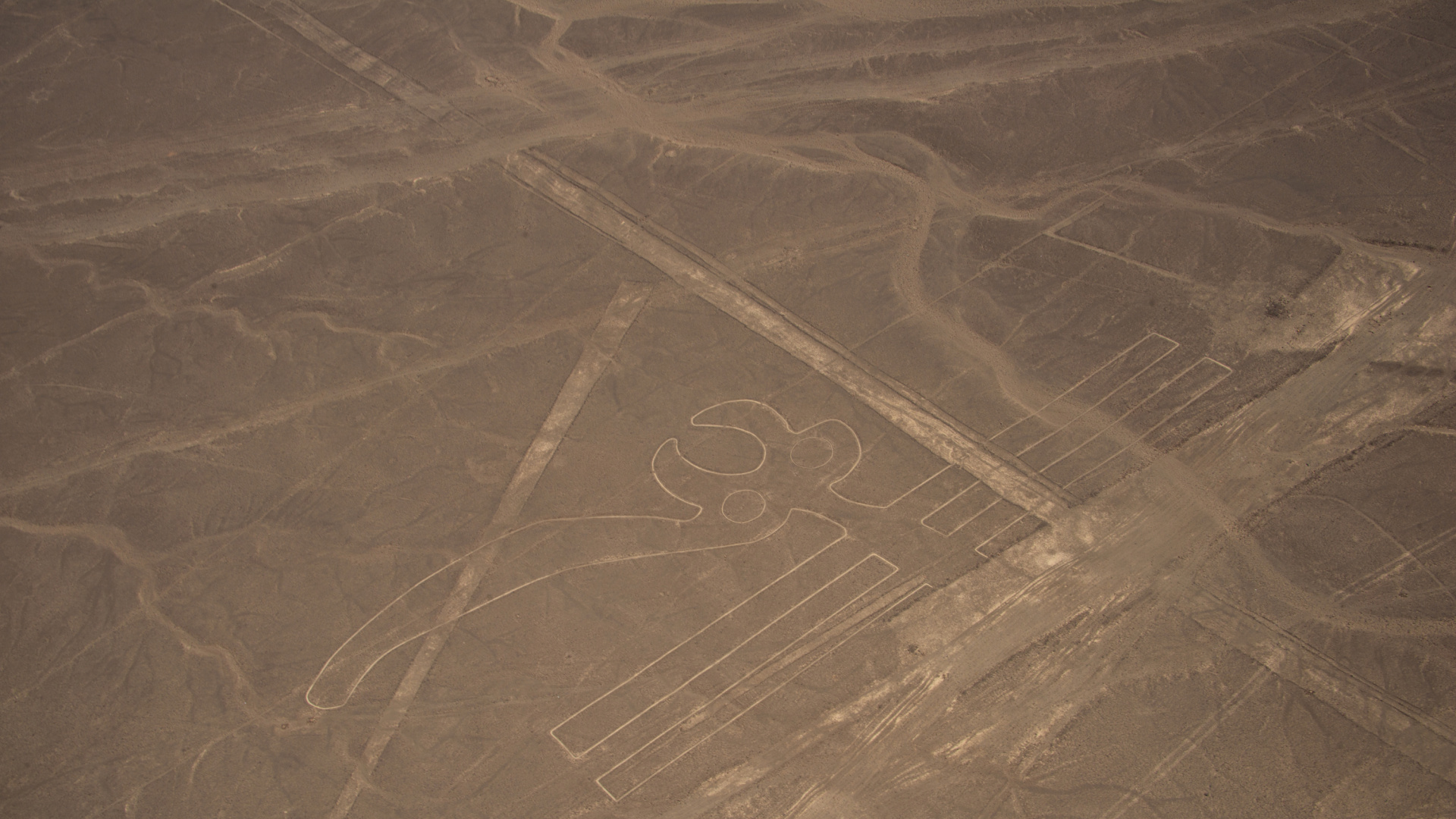 Trece fallecidos en Perú por la caída de una avioneta sobre las Líneas de Nazca
