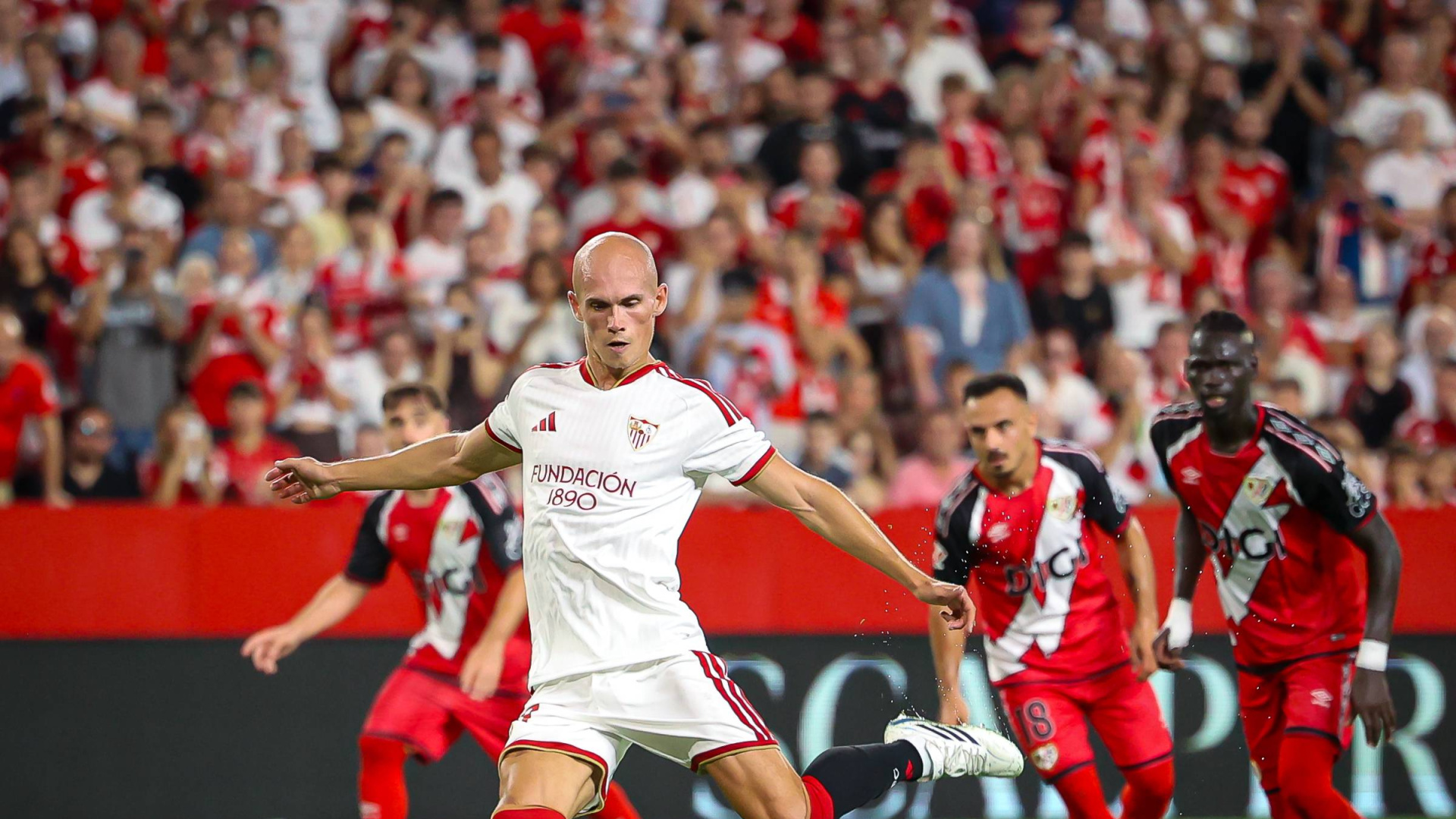 Sevilla Beat Rayo Vallecano 2-1 via Second-Half Penalties