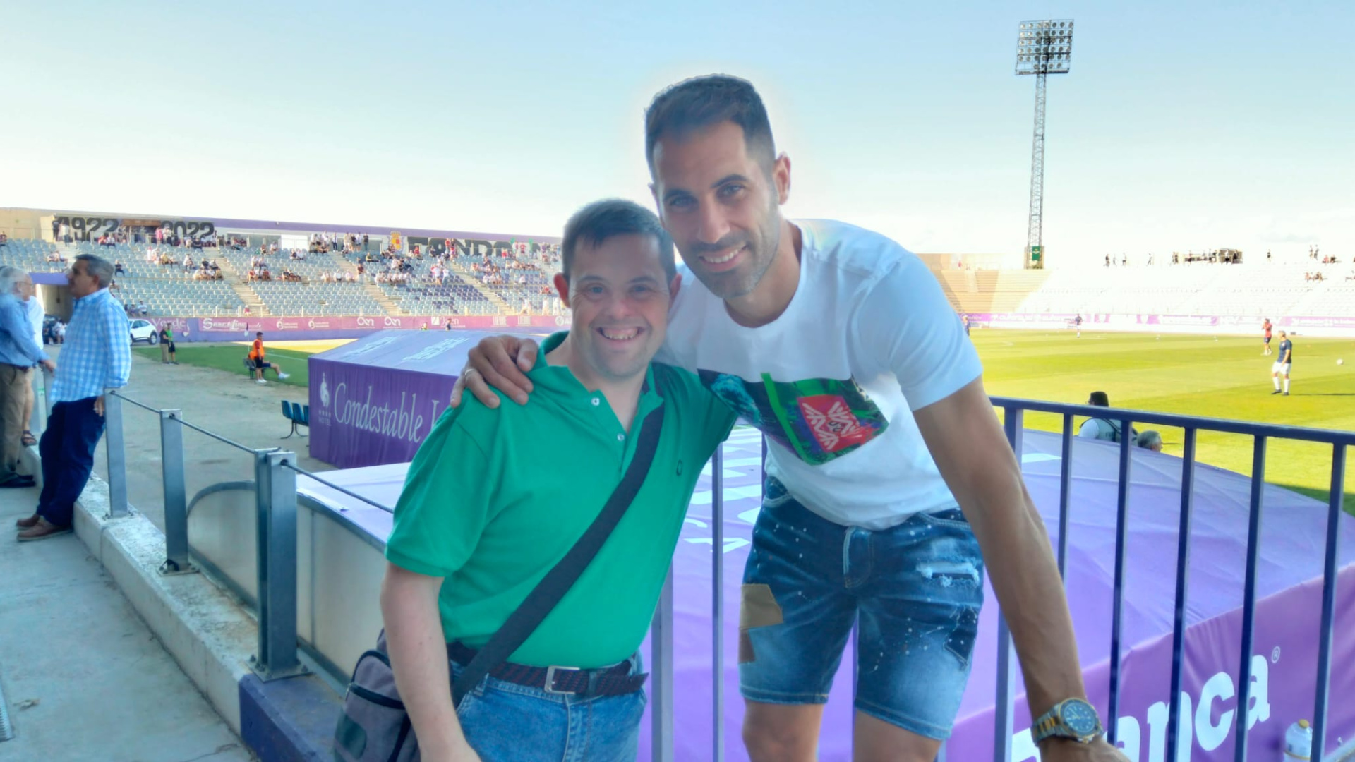 La otra cara del fútbol: Manuel Jesús volverá a ver a su Real Jaén gracias a la solidaridad de la afición lagarta
