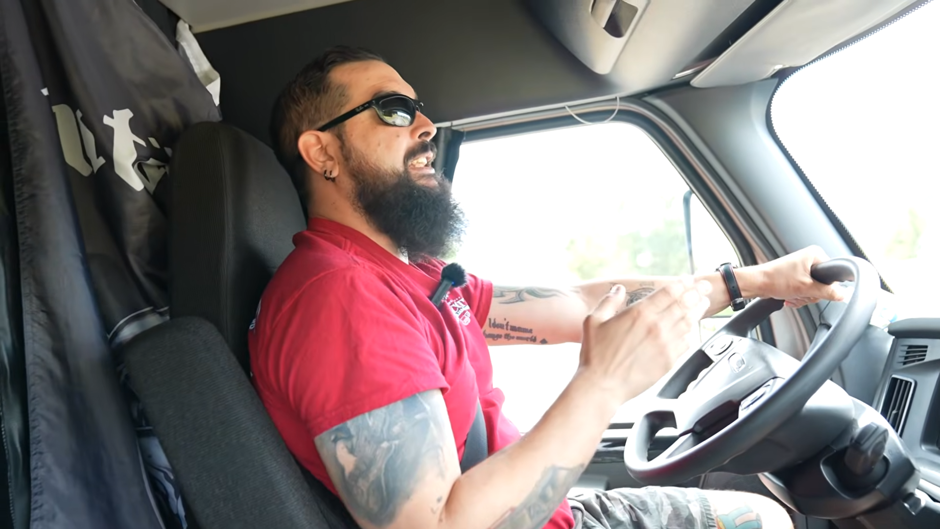 Madrid Trucker Reveals Daily Routine on US Highways