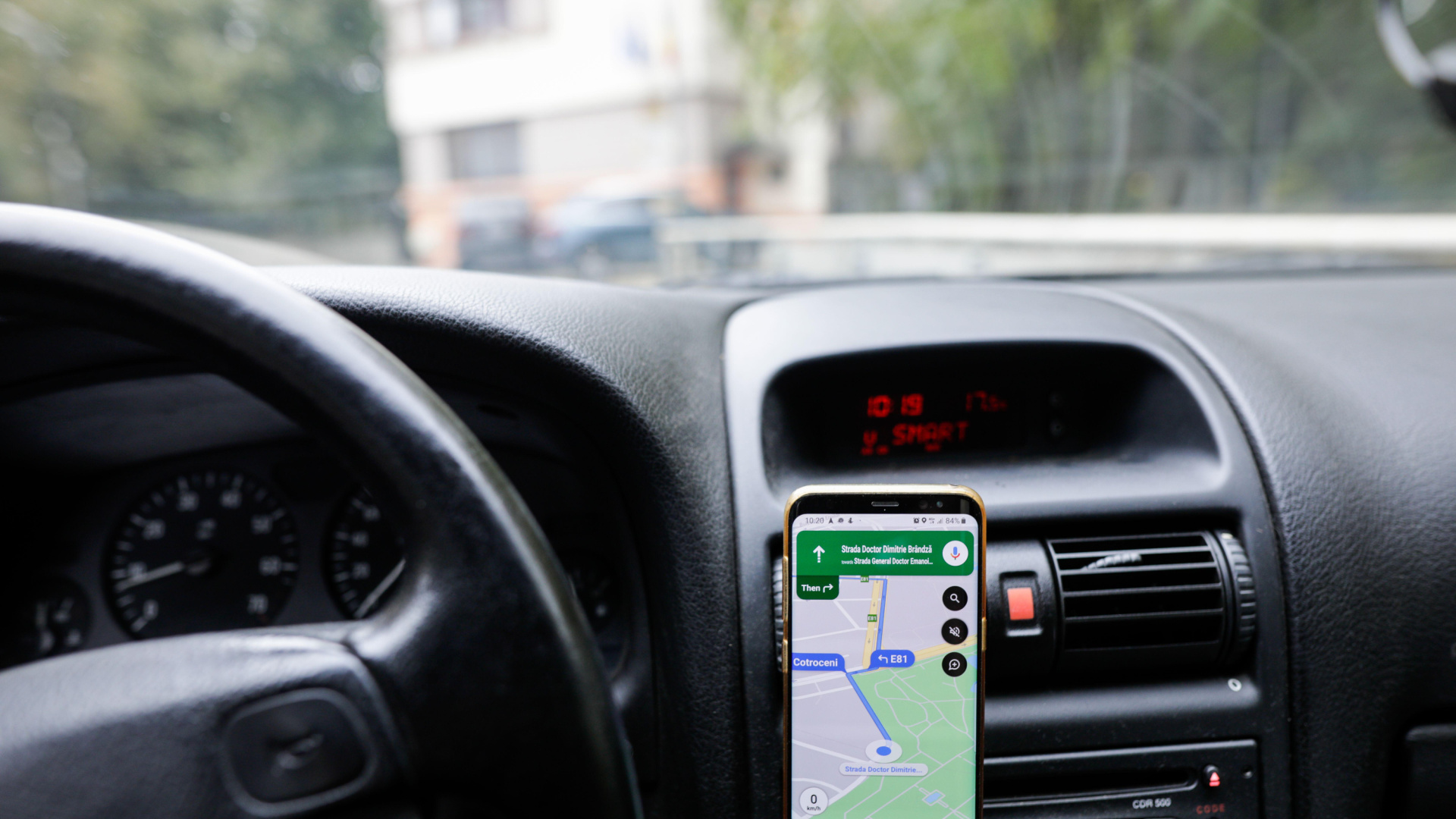 Google Maps: Hidden Setting Fixes Signal Loss in Tunnels