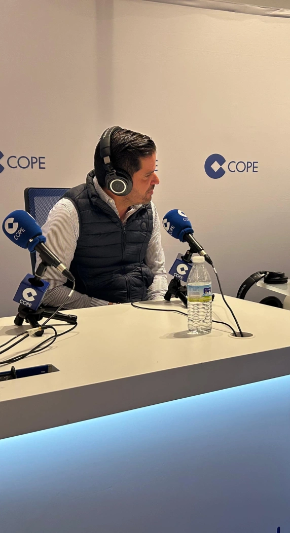 Fidel y Liliana Sáez, hijos de Nati, fallecida en el accidente de Adamuz, en 'Herrera en COPE'