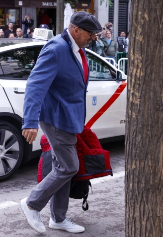 Ha llamado la atención el gran tamaño de la mochila de Koldo García