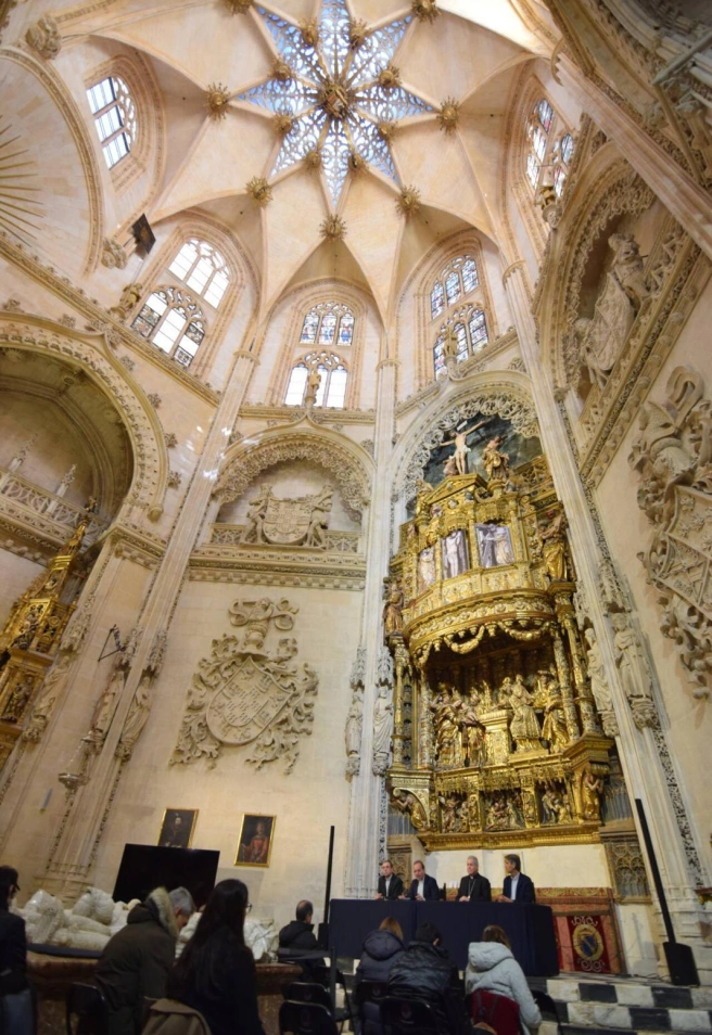 Las puertas de Antonio López de la Catedral de Burgos se podrán contemplar gratis este próximo mes: un paraíso de bronce de 8 toneladas