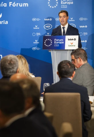 El lehendakari Imanol Pradales interviene en el forum Nueva Economia