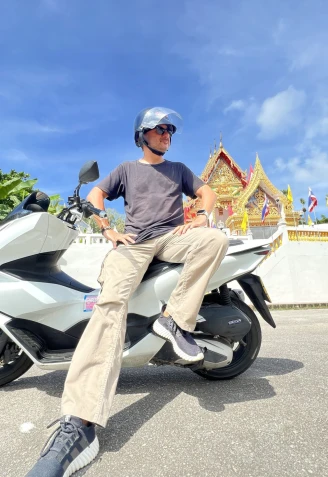 Fabián C. Barrio, durante su viaje en moto