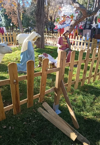 El belén vandalizado del Parque de la Concordia