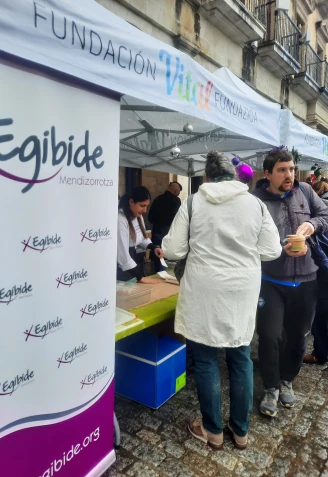 Puesto del pintxo solidario elaborado por Egibide