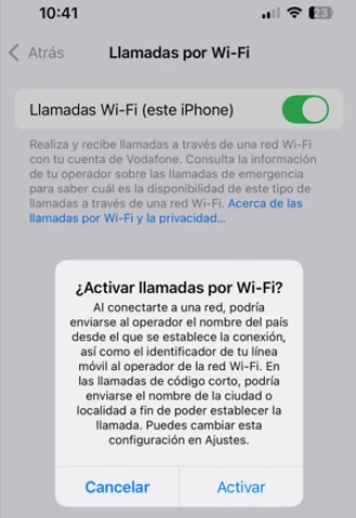 Mensaje de advertencia en un iPhone al activar las llamadas WiFi