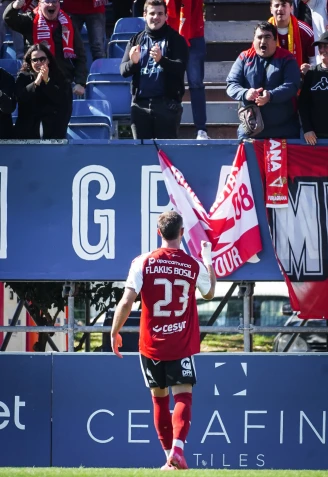 David Flakus se estrenó como goleador grana