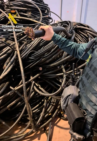 Cable de cobre robado recuperado en la operación