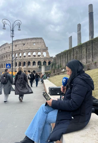 Pilar Cisneros, 'Mediodía COPE', en el Coliseo de Roma, pendiente de la evolución del Papa Francisco