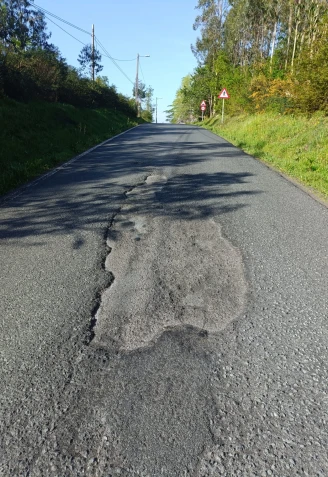 Otro de los viales de Laraño afectado por los baches