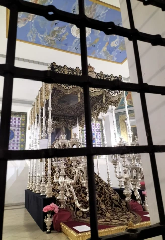 El Palio del Mayor Dolor en el coro bajo del Monasterio de San Bernardo