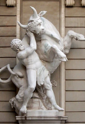 Hércules luchando con el toro de Creta. 1728–1729. Lorenzo Mattielli, Viena