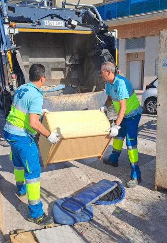 Recogida de enseres en pedanías