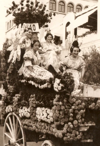 Imagen de 1955 de la batalla de flores en Valencia